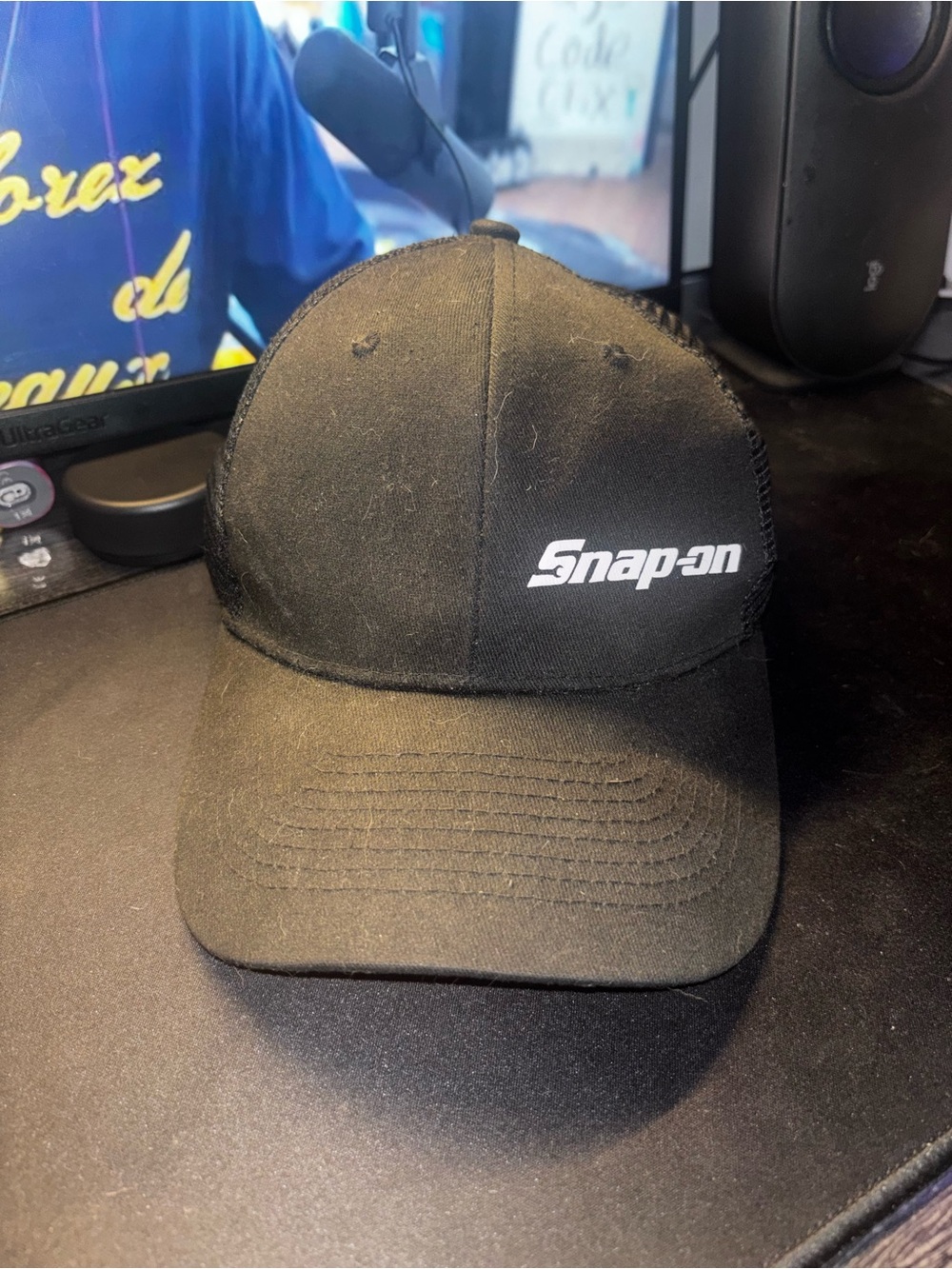Snap-on Black Mesh Back Trucker Hat